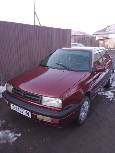 Volkswagen: Volkswagen Vento: 1992 г., 1.8 л, Механика, Бензин, Седан