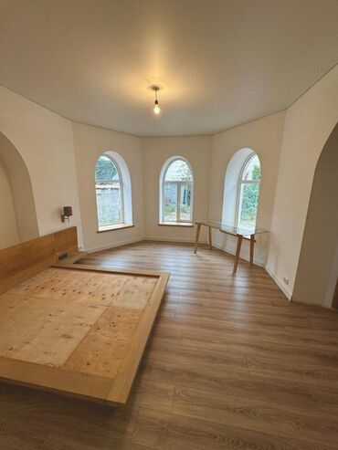 Долгосрочная аренда домов: 220 м², 6 комнат — 3