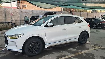 е2 электромобиль: BYD E2: 2021 г., 0.1 л, Робот, Электромобиль, Хэтчбэк — 1