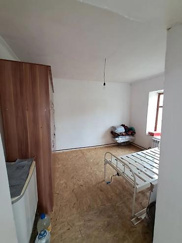 Продажа коттеджей и домов: Продаётся в центре Кенеша ориентир авторынок 10сотокс красной книгой — 5