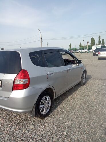 транспорт каракол: Honda Fit: 2001 г., 1.3 л, Автомат, Бензин, Хэтчбэк