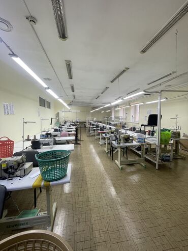 аренда помещения для швейного цеха: Сдается помещение 500 кв.м. с оборудованием В центре Площадь здание