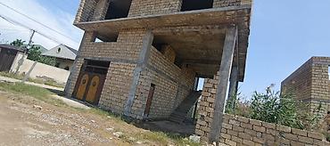 7 mərtəbə: Hasar karkas beton kəmər üzrində tikilib və izolyasiya olunub. Ev — 8