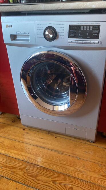 Uzunmüddətli kirayə mənzillər: Neftçilər metrosu yaxınlığı,220 nömrəli məktəb yaxınlığında 2 — 5