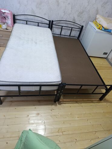Ev üçün digər mebel: 1nin matrasin var bir in yoxdu .2side təzə kimidir