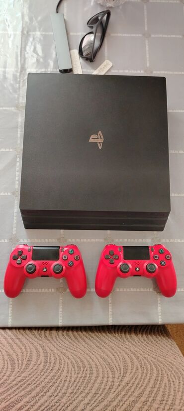 плейстейшн 4 купить: Ps4 pro prosivka olunub 11.00 modeldi. İçində 20 ye yaxın oyun var