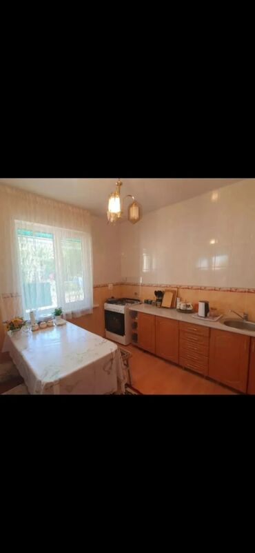 очень срочно дом: 70 м², 3 комнаты, Парковка, Сарай, Забор, огорожен