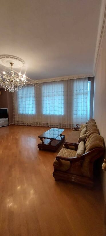 Mənzil kirayələyirəm: 3 otaqlı, 150 kv. m — 6