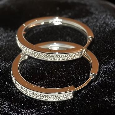 Minđuše: 800 din par — 9