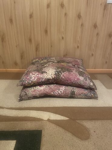 ковры для дома: Пух подушка новый
