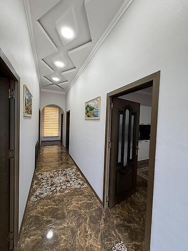Günlük kirayə evlər: 220 kv. m, 4 otaqlı, Kombi, Qaz, İşıq — 17