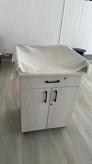 Инструменты и тележки для инструментов: Набор стоматологических инструментов и принадлежностей. Состав: - — 23