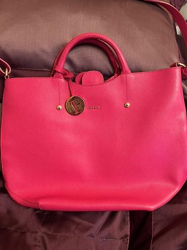 parca cantalar: Furla qadın çantası – parlaq çəhrayı rəng - Material: teksturalı dəri — 2