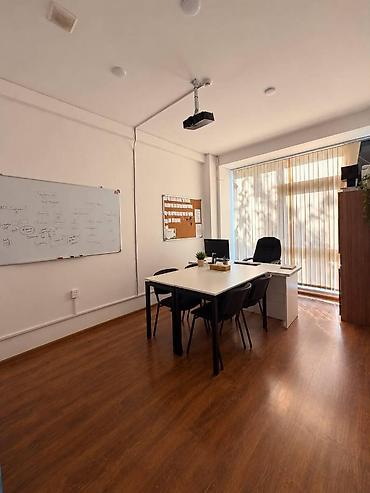 rayon: İcarəyə verilir 1 otaqlı ofis 16 m², 28 May m. 1 000 AZN/ay 1 otaqlı — 1