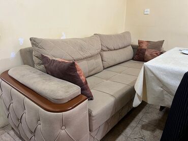 Divanlar: Divan, İşlənmiş, Açılan, Bazalı, Çatdırılma yoxdur