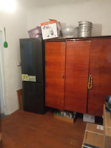 Продажа квартир: Продаю квартиру барачного типа за БЧК. 3 комн. прихожка, кухня. Хоз — 4