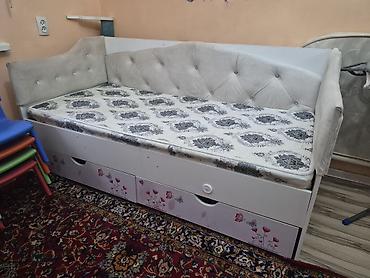 Детский диван, Б/у, цвет - Белый