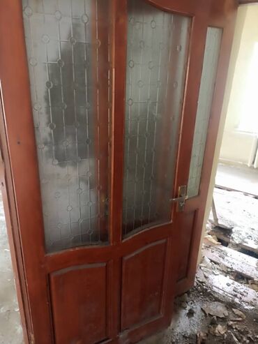 бу дверей: Doors with glass