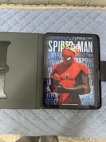 ikinci el ipad pro: Apple iPad (gümüş rəng) + qapaqlı futlyar Məhsul təsviri: - Planşet — 3