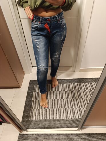 Farmerke: Moderne farmerke "Nesal Jeans (Novopazarkse) Pocepane su, ali ispod se — 6