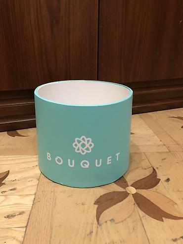 kardon qutular: Məhsul: “BOUQUET” brendinə məxsus silindrik hədiyyə/qutu (çiçək — 1