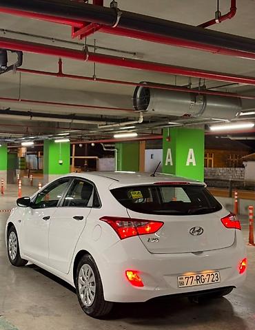 i30: Hyundai i30: 1.4 l | 2015 il Hetçbek — 4