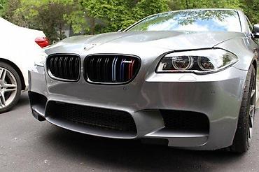 bmw e28 prodaja: M LOOK GRILOVI MASKE BUBREZI SA M BOJAMA BMW 5 F10 F11 | ///M M M - — 3