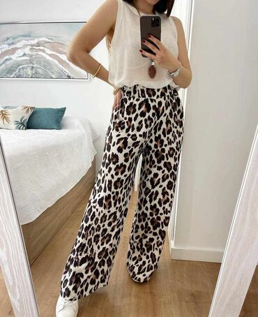 Pantalone: Pantalone
Cena 2000
Uni vel.
V/015 — 5