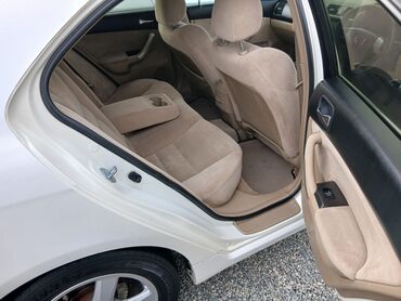 Honda: Honda Accord: 2003 г., 2 л, Типтроник, Бензин, Седан — 17