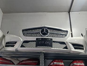 lexus is bufer: Ön, Mercedes-Benz 218 — 1