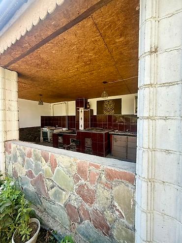 возможен в обмен: Продаю двухэтажный дом с подвалом, гаражом, летней кухней, баней — 5
