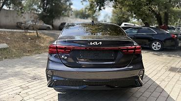 поменяю: Kia K3: 2022 г., 1.6 л, Вариатор, Бензин, Седан — 5
