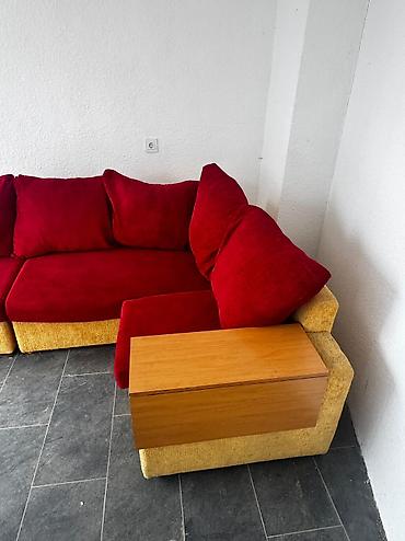 islenmis divan: Kunc divan normal veziyyetde yastiqlari goturende carpayi olur 130 azn — 4