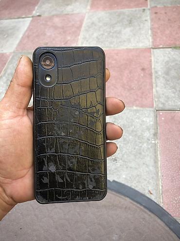32: Samsung Galaxy A03, 32 GB — 3