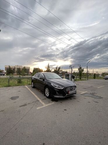купить машину хендай солярис: Срочно!Срочно! Продается седан Hyundai Sonata в черном цвете. Этот