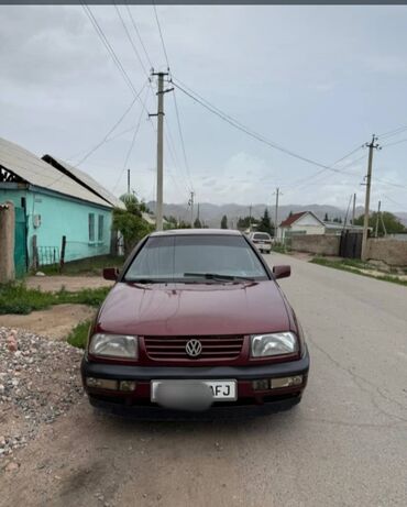 cls 55: Volkswagen Vento: 1995 г., 1.8 л, Механика, Бензин, Седан