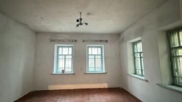 аренда дома под швейный цех: 40 кв. м, 2 бөлмө, Жертөлө, ороо, Забор, тосулган