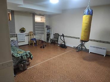 Долгосрочная аренда домов: 370 м², 7 комнат — 16