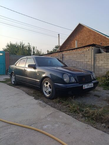 Mercedes-Benz: Mercedes-Benz E-Class: 1996 г., 3.2 л, Автомат, Газ, Седан