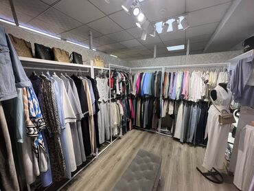 Стеллажи: Стеллажи для бутика одежды Кронштейны для бутика одежды Торговое at lalafo.kg — 20 Стеллажи: Стеллажи для бутика одежды Кронштейны для бутика одежды Торговое — 20