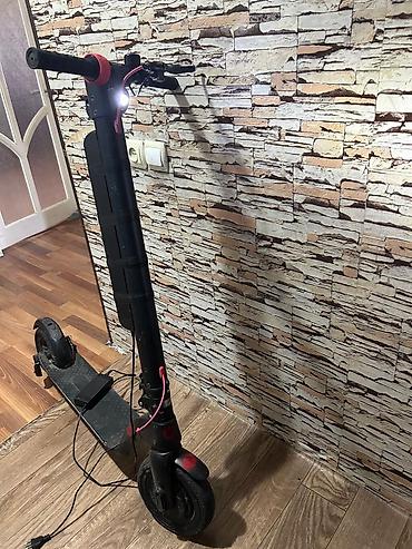 electrikli scooter: Elektrik skuter Şəhər içi rahat və səssiz hərəkət üçün elektrikli — 2