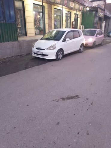 Honda: Honda Fit: 2001 г., 1.3 л, Автомат, Бензин, Хэтчбэк