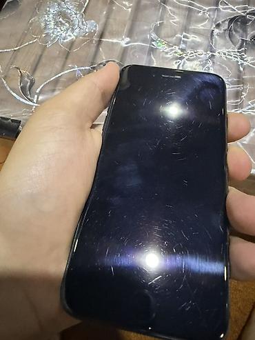 Apple iPhone: IPhone SE 2020, Qara — 2
