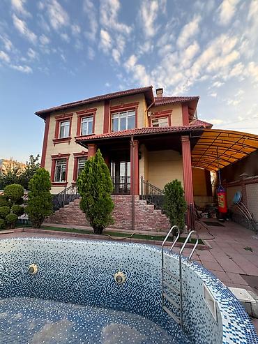 5 комнат, 375 м², 6 соток, Бишкек, ул. Карла Маркса Агентство недвижимости