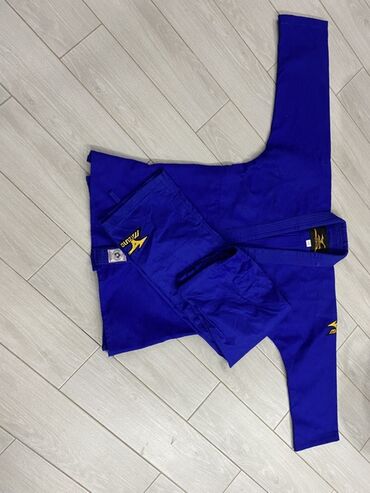 Kia: Məhsul: Mizuno judo gi (mavi) - Brend: Mizuno - Rəng: Kobalt mavi -