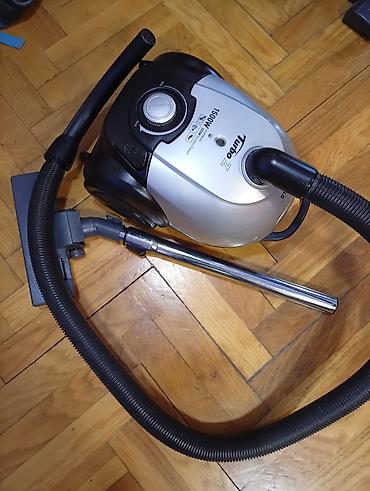 Klasični usisivači: LG usisivač sa kesom – model V-CP753RD Na Papirnu kesu. vuče kao — 11