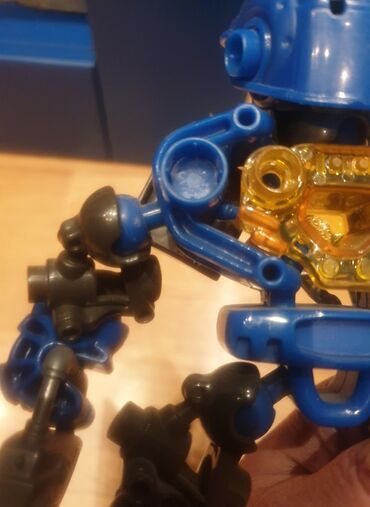 Igračke: Mega bloks kocke. Robot veliki
Prakticno nov — 10