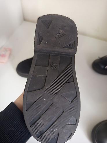 Детская обувь: Продам зимние сапоги на девочку размер 32. натуралки. две пары за — 4