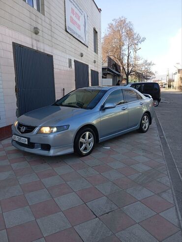 спортивный автомобиль: Honda Accord: 2003 г., 2.4 л, Механика, Бензин, Седан