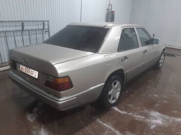 мерседес с class: Mercedes-Benz W124: 1989 г., 2.3 л, Механика, Бензин, Седан